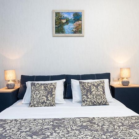 Apartments Riviera Киев Экстерьер фото
